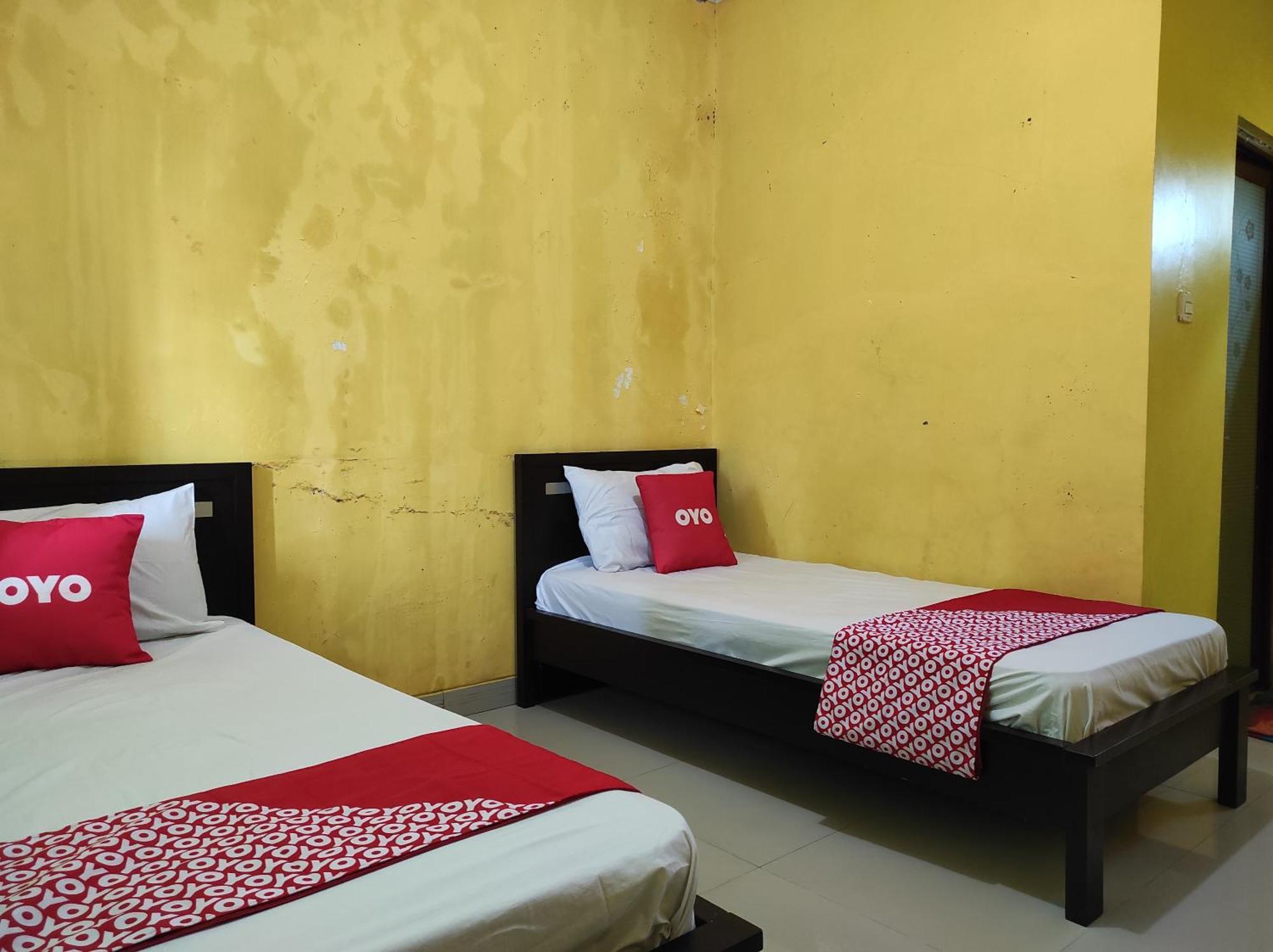Oyo 90333 Wisma Tenang Jaya Syariah Majalengka Dış mekan fotoğraf