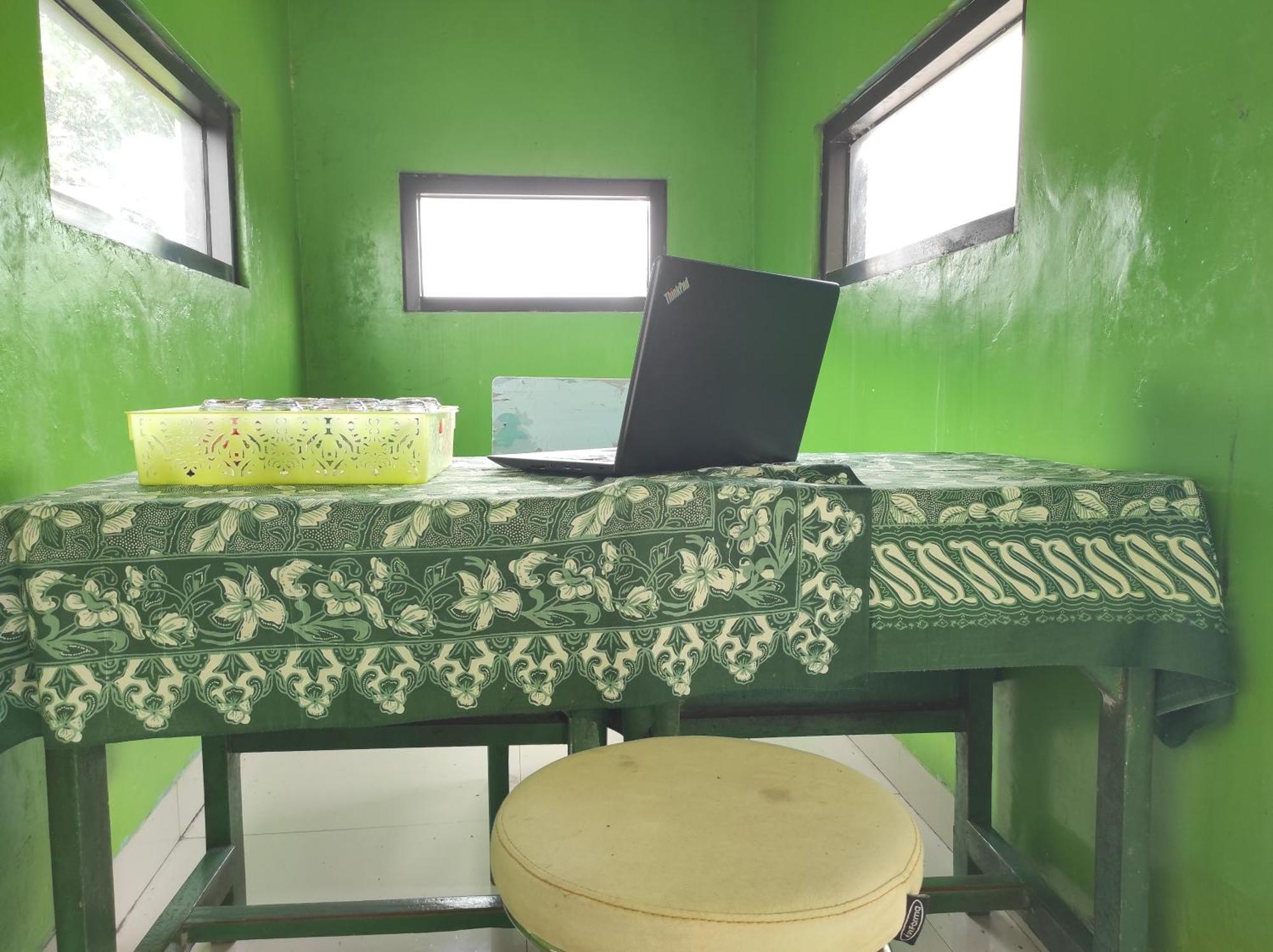 Oyo 90333 Wisma Tenang Jaya Syariah Majalengka Dış mekan fotoğraf